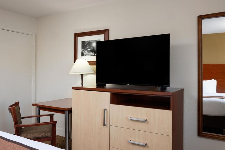 Best Western Discovery Inn