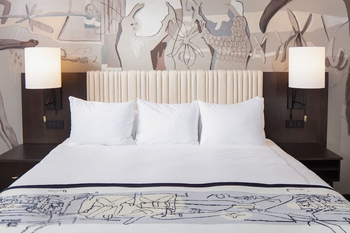 Saint Kate - The Arts Hotel