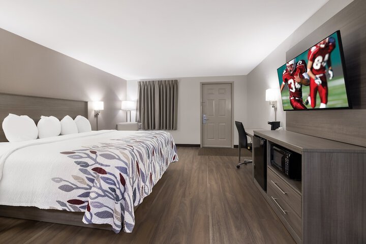 Room 13 of 35