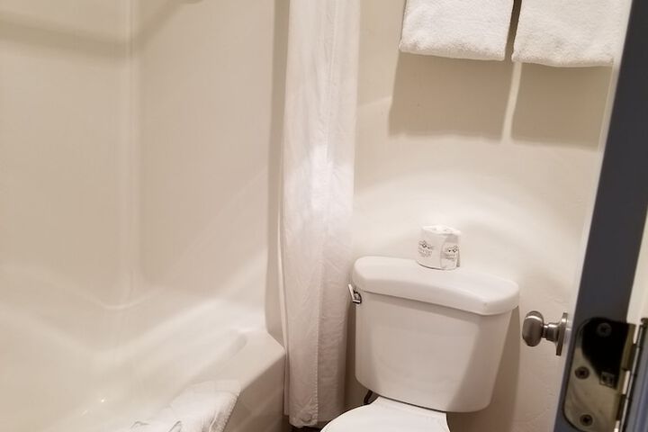 Room 9 of 14