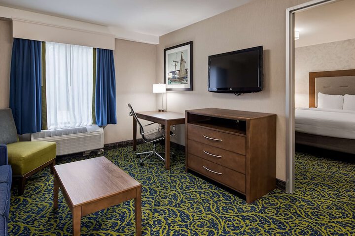 Best Western Plus Portsmouth Hotel & Suites
