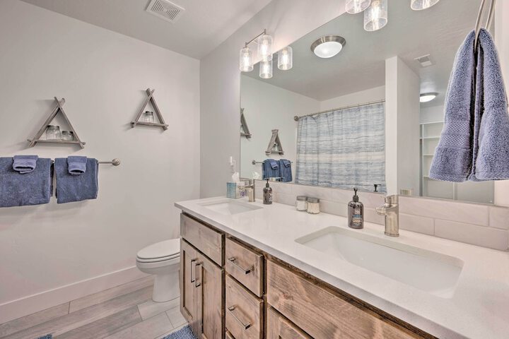 Charming Mccall Townhome: Hike Fish, & Ski!