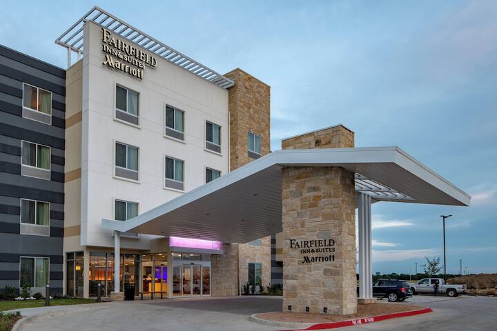 Hotel 3 of 27