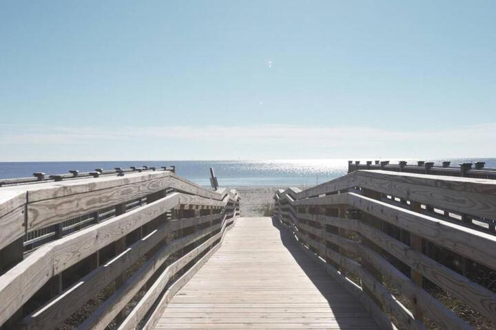 Aqua Haven - Second Street from Beach Home