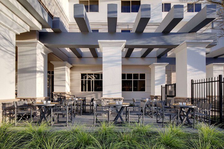 Embassy Suites by Hilton San Rafael at Marin Center