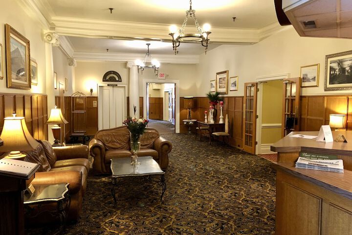 Stearns Hotel