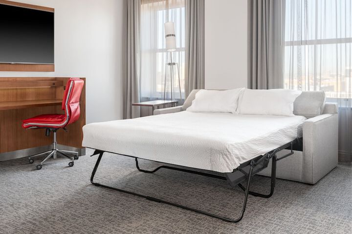 Room 32 of 53