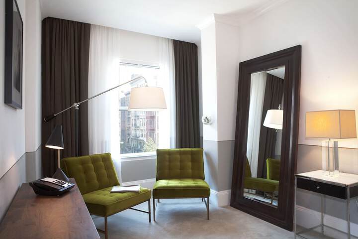 Room 14 of 39