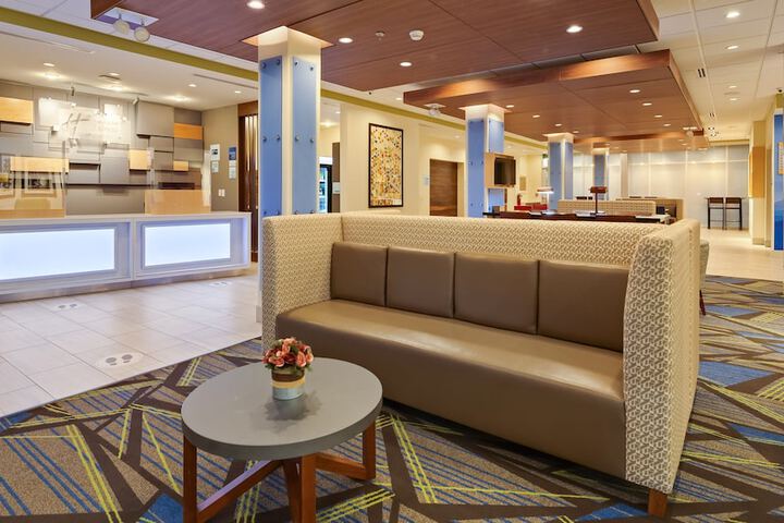 Holiday Inn Express & Suites Latta by IHG