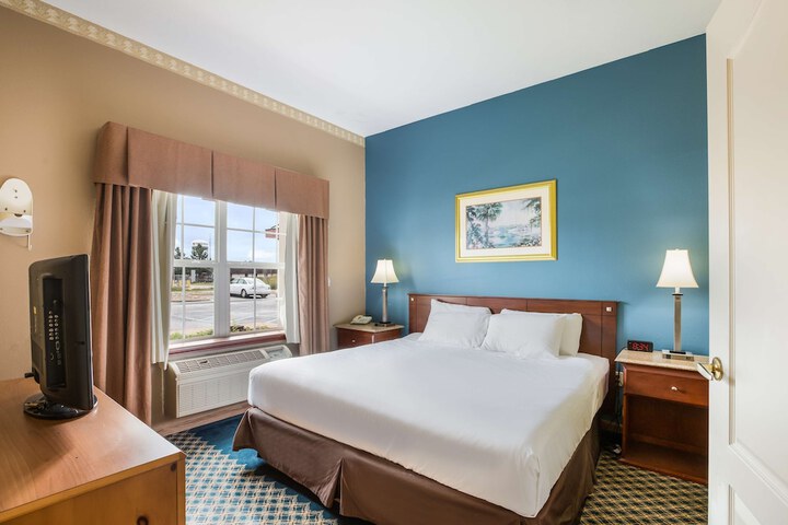 Room 7 of 26