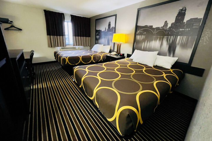 Room 20 of 65