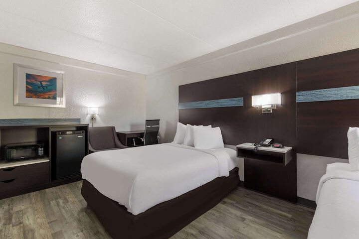 Room 26 of 39