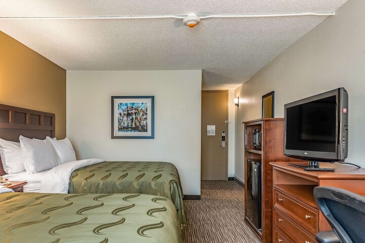 Room 20 of 29