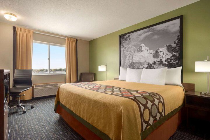 Room 21 of 24