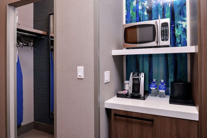 Room 31 of 61