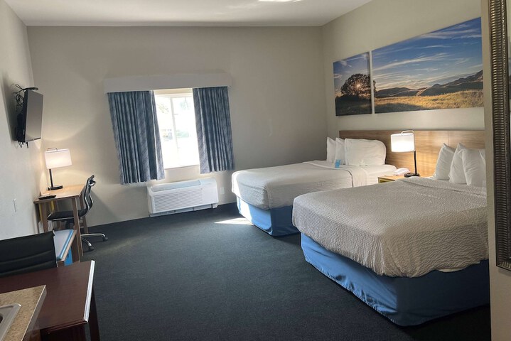 Room 28 of 40