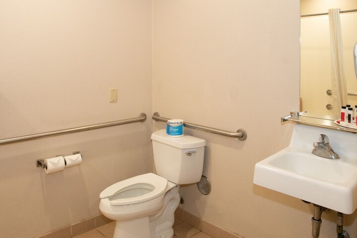 Room 17 of 41