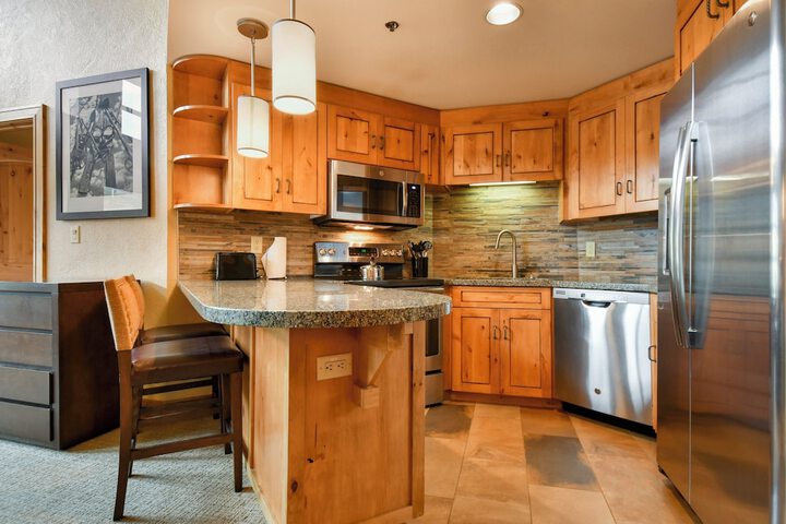 Grand Summit Hotel - Canyons Village a RockResort