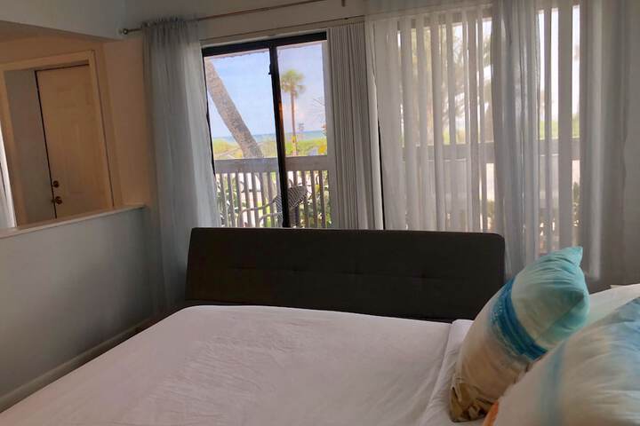 Room 42 of 61