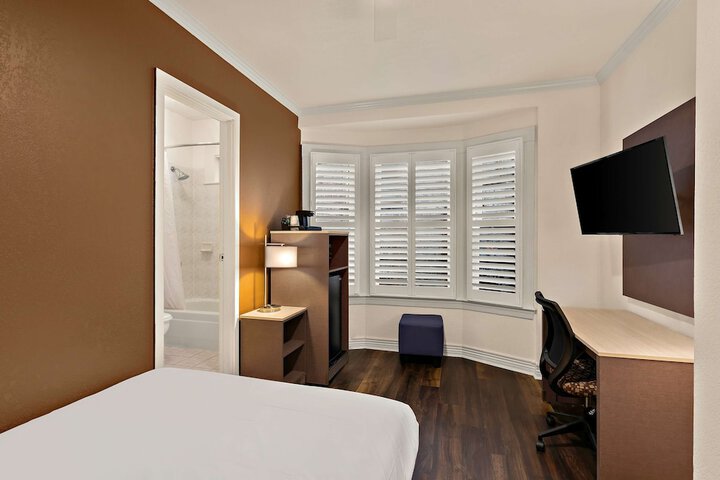 Room 36 of 45