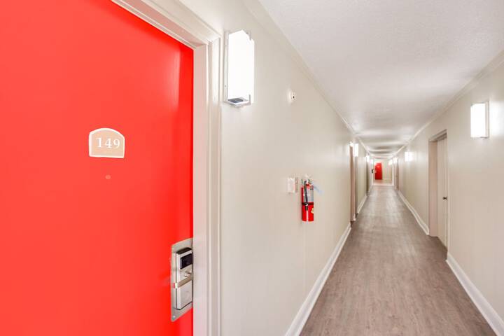 Ballroom/Hall 36 of 36