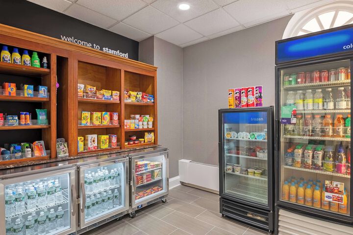 Hampton Inn & Suites Stamford