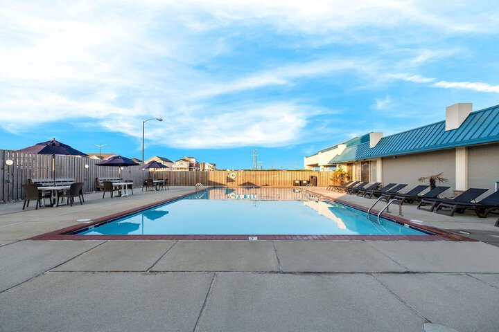 Pool 4 of 74