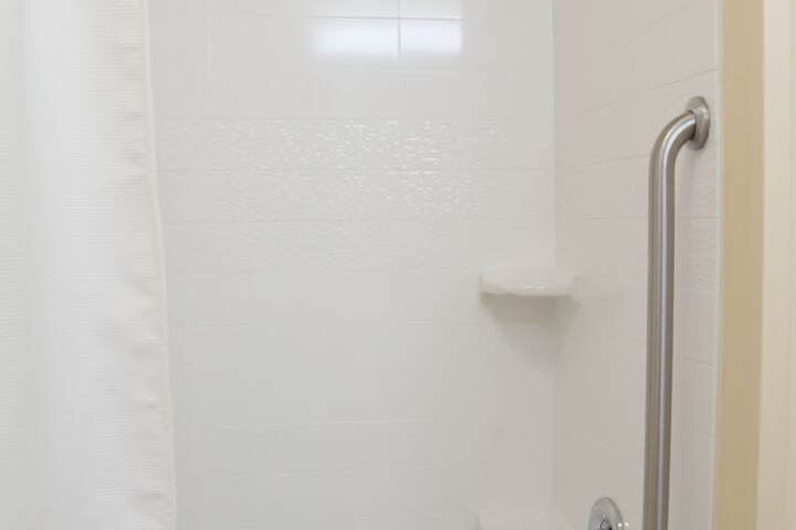 Room 15 of 22