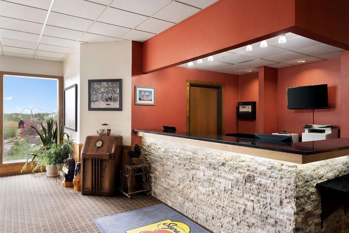 Hotel Interior 10 of 41