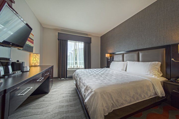 Room 40 of 65