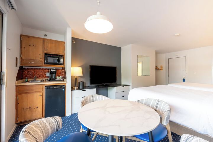 Aspinquid Resort