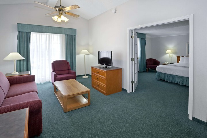 Room 15 of 24