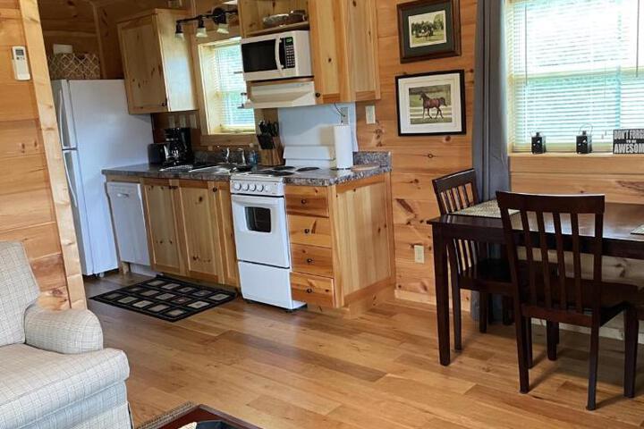 Moore Road Cabin 1 Pet Friendly