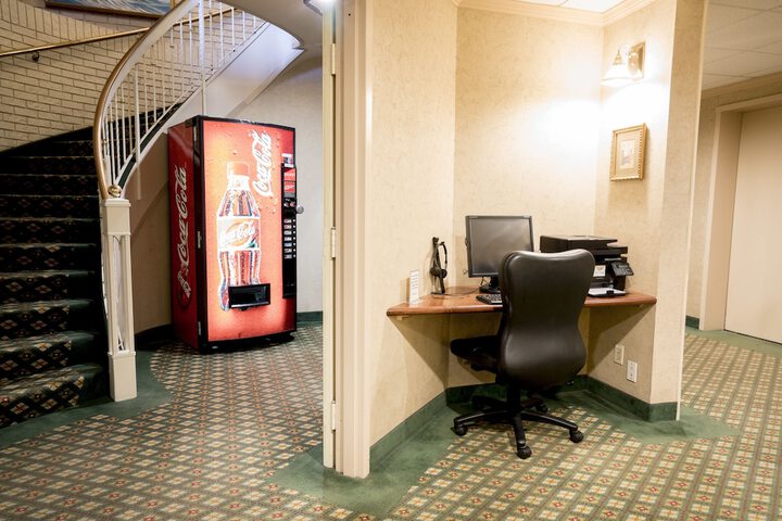 Business Center 47 of 55