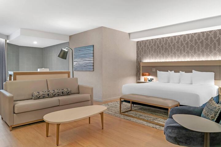 Radisson Plaza Hotel at Kalamazoo Center