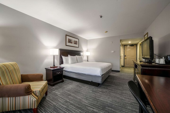 Room 41 of 104