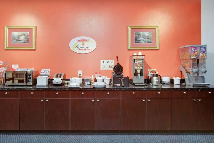 Breakfast/Coffee Service 18 of 18