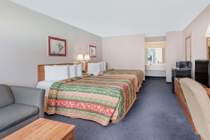 Room 9 of 23