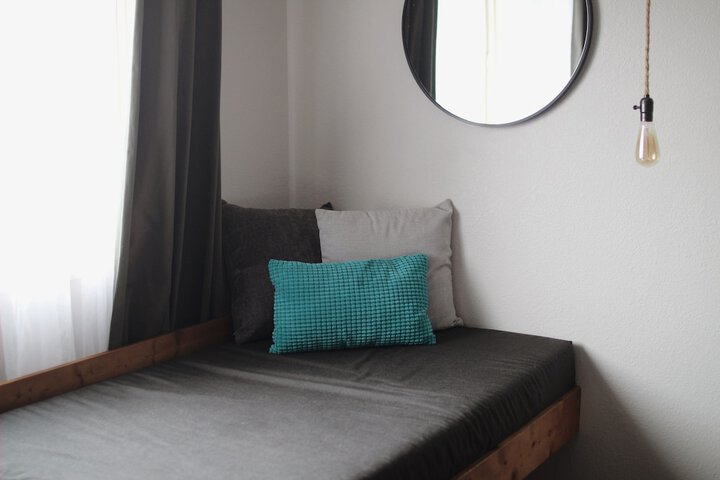 Room 43 of 147