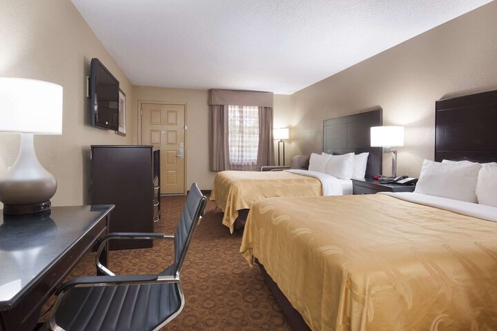 Room 21 of 28