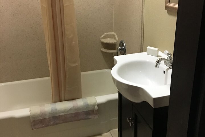 Room 5 of 41