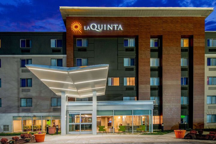 Hotel 4 of 69