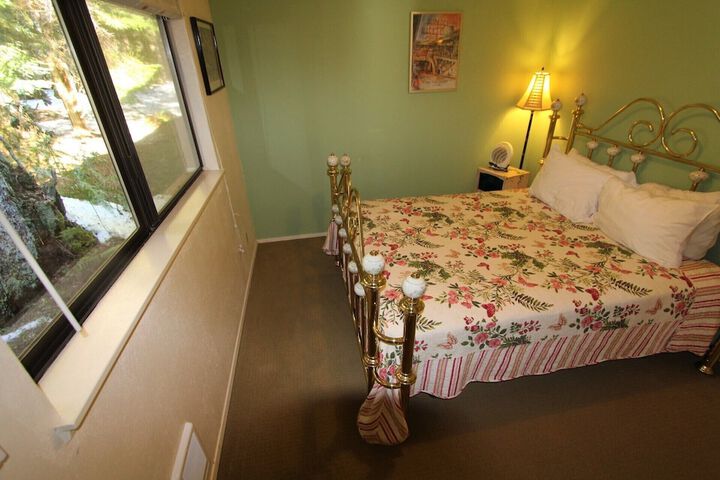 Alexanders Lodge