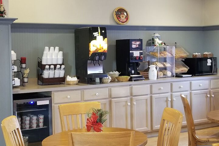 Breakfast/Coffee Service 29 of 31