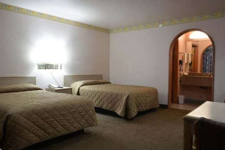 Room 15 of 27