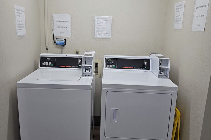 Laundry 40 of 45