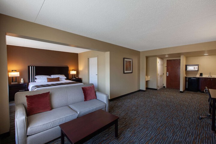 Room 12 of 23