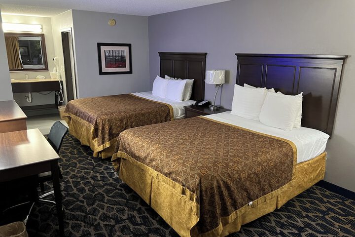 Room 25 of 37