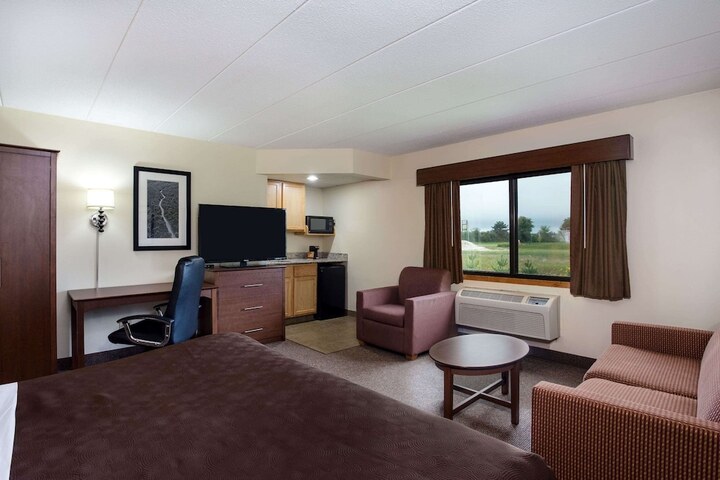 Room 12 of 24