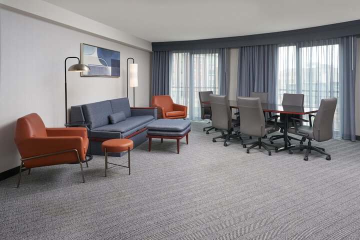 Room 26 of 47